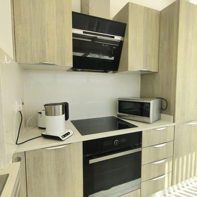 شقة Cozy Penthouse In Central Malta Balzan المظهر الخارجي الصورة