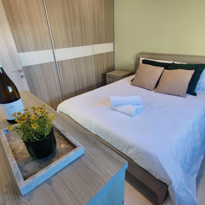شقة Cozy Penthouse In Central Malta Balzan المظهر الخارجي الصورة