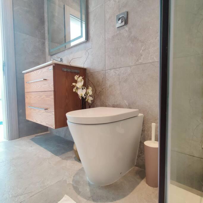 شقة Cozy Penthouse In Central Malta Balzan المظهر الخارجي الصورة